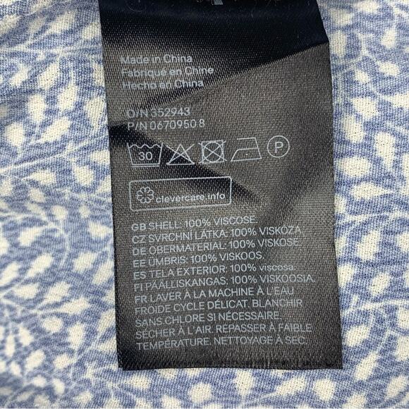 H&M NWT Floral Print Light Blue/White V-Neck Long Sleeve Pullover Size 12 - Picture 9 of 12